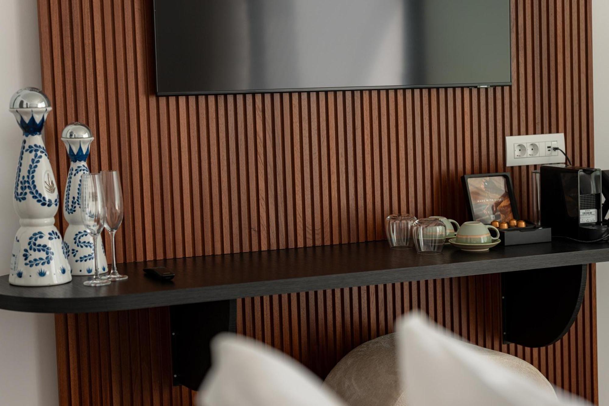 Muse Of Mykonos Luxury Suites Mykonos Town Eksteriør bilde